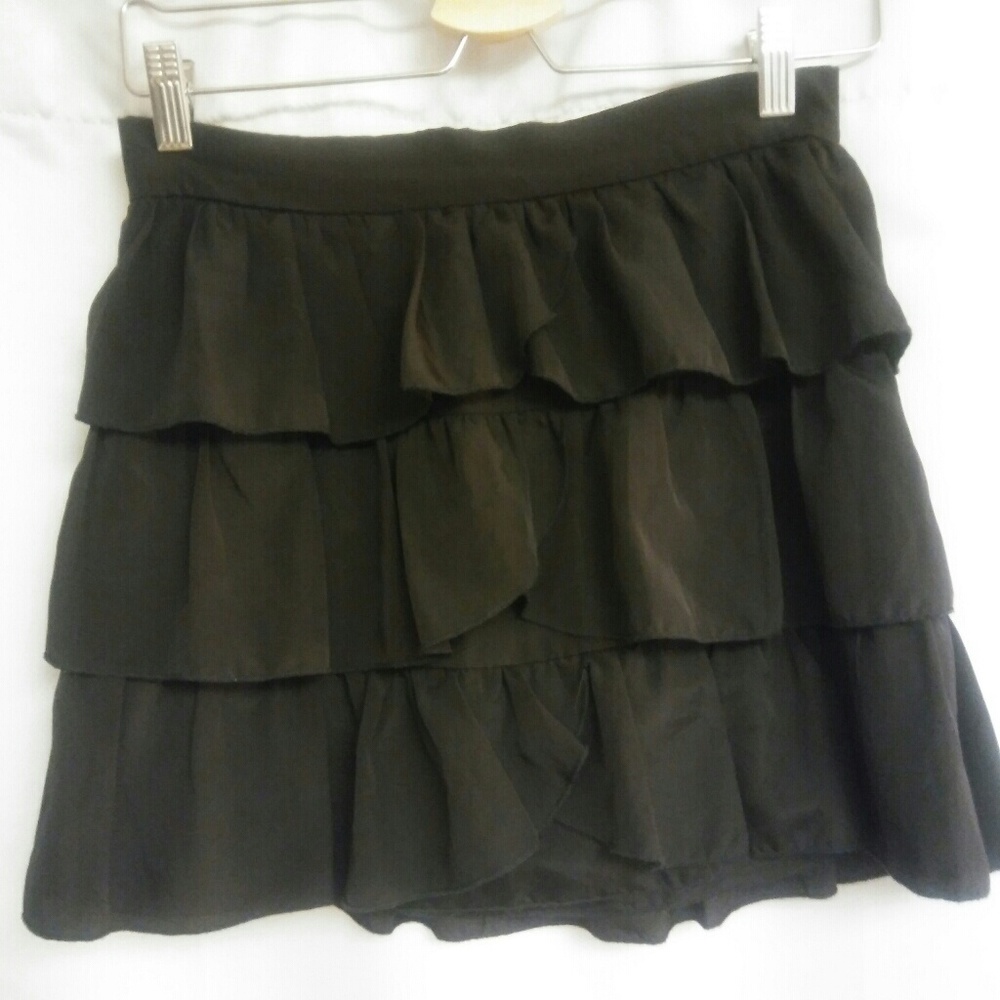KNT Tiered Ruffled Skirt With Back Zipper, 4